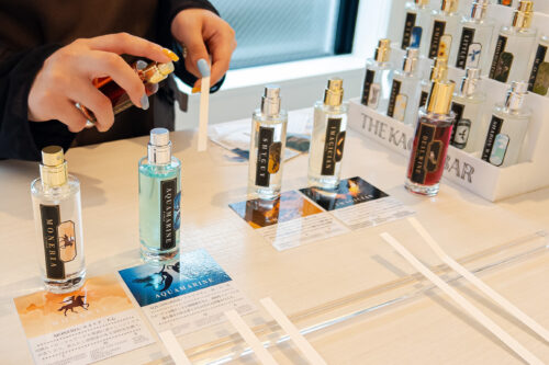 %e6%8e%a5%e5%ae%a2%e6%89%8b%e5%85%83%e9%a2%a8%e6%99%af